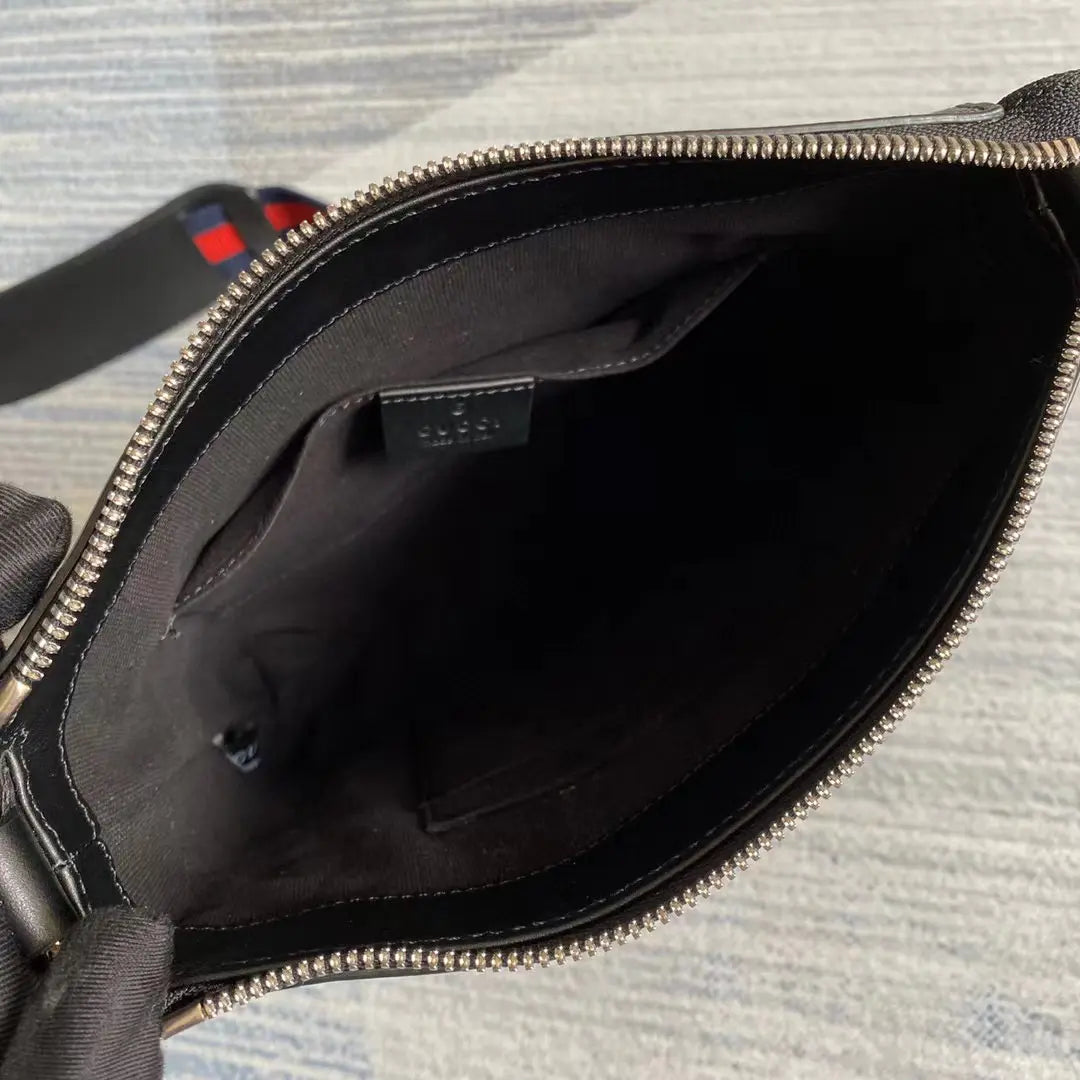 GGブラック スモール メッセンジャーバッグ