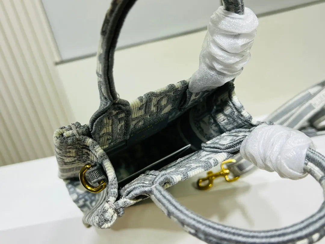 クリスチャン・ディオール ミニブックトート フォンバッグ