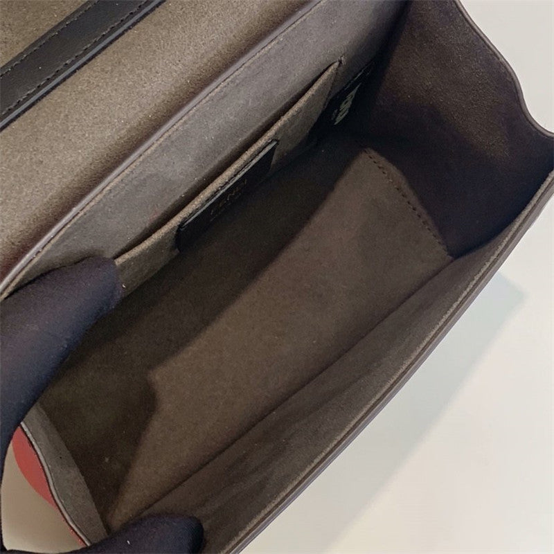 フェンディバッグ