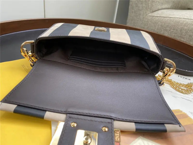 フェンディ ミニバゲット