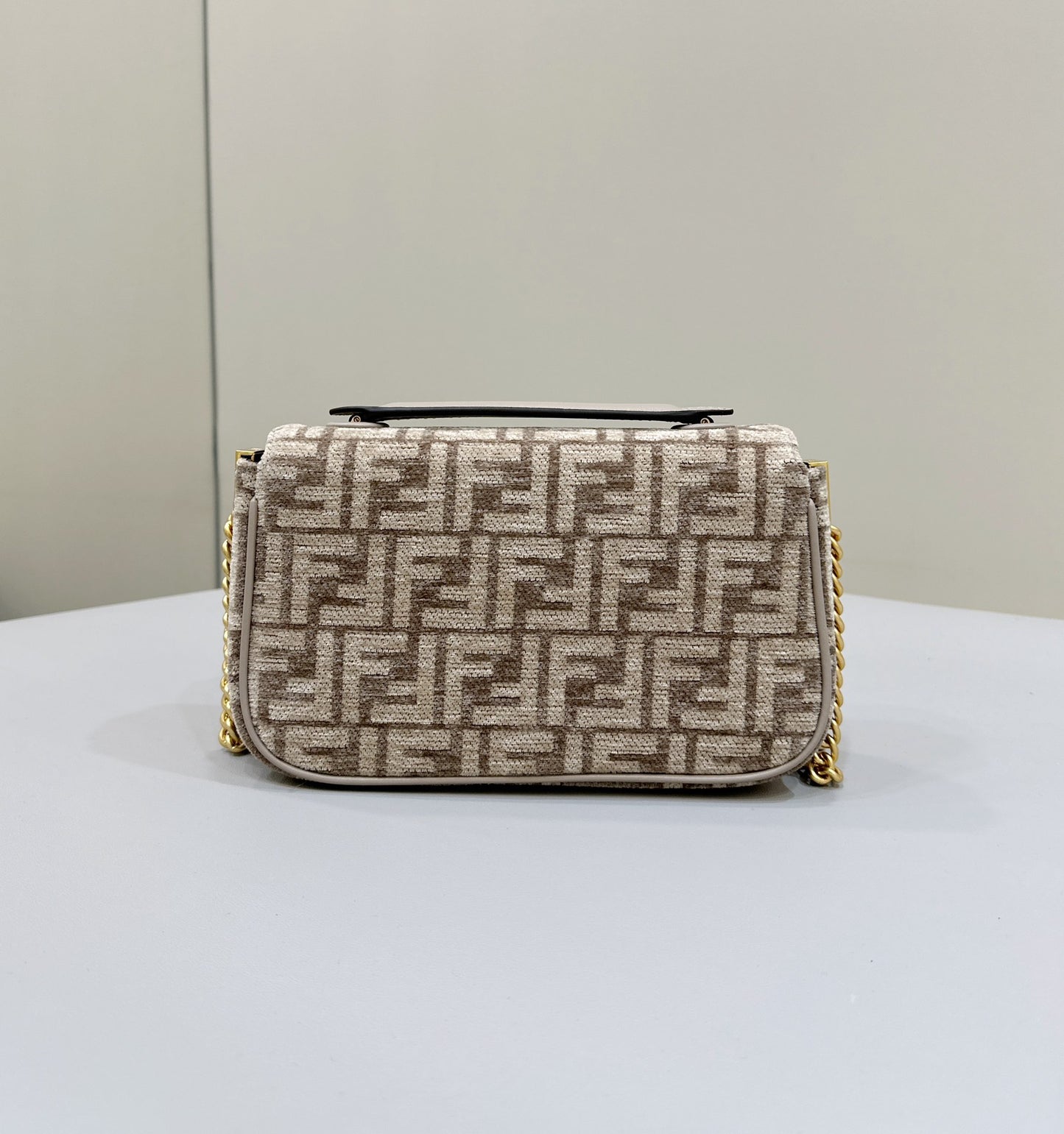 フェンディ チェーンショルダーバッグ