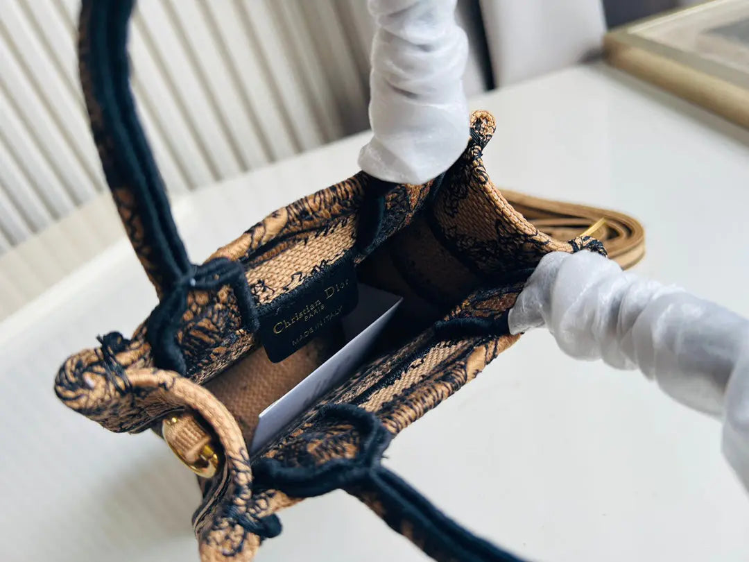 クリスチャン・ディオール ミニブックトート フォンバッグ