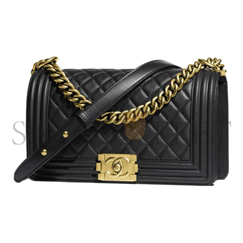 シャネル マスターラムスキン キルティング ミディアムボーイ フラップ ゴールド金具 A67086 (25*15*9cm)