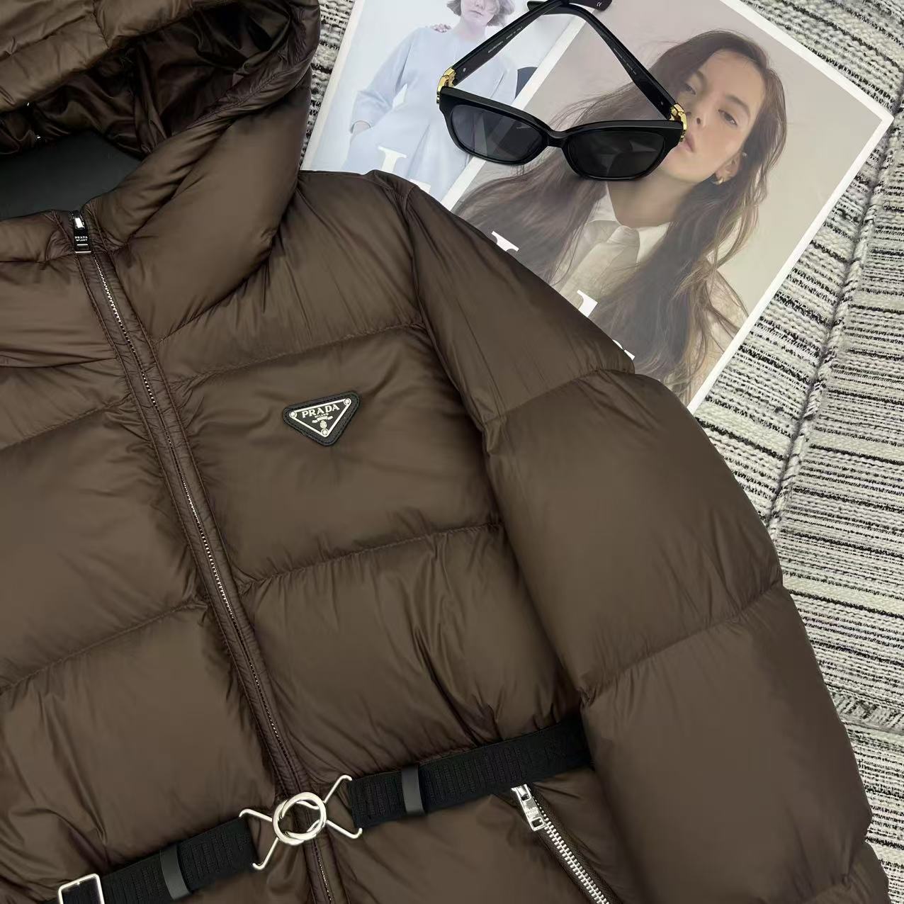 【PRADA旗艦店】ダウンジャケット、ご好評に付き再入荷!