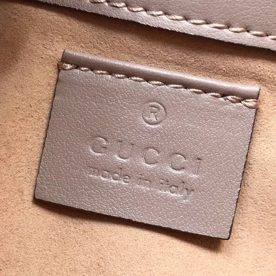 GGマーモント マトラッセ レザー スーパーミニバッグ