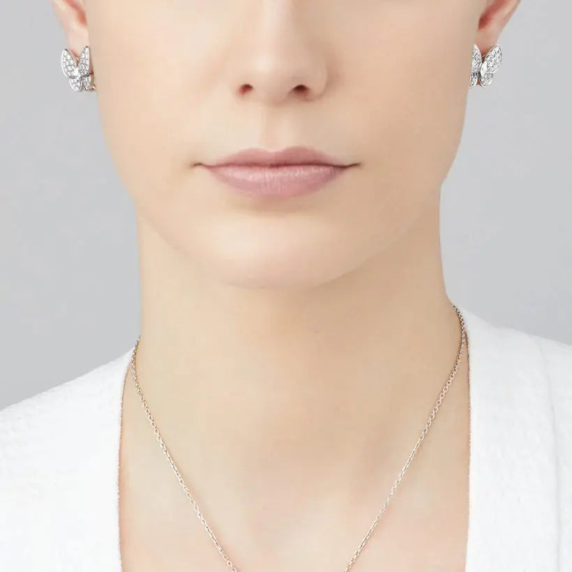 ヴァン クリーフ&アーペルの新作、ツー バタフライ イヤリング