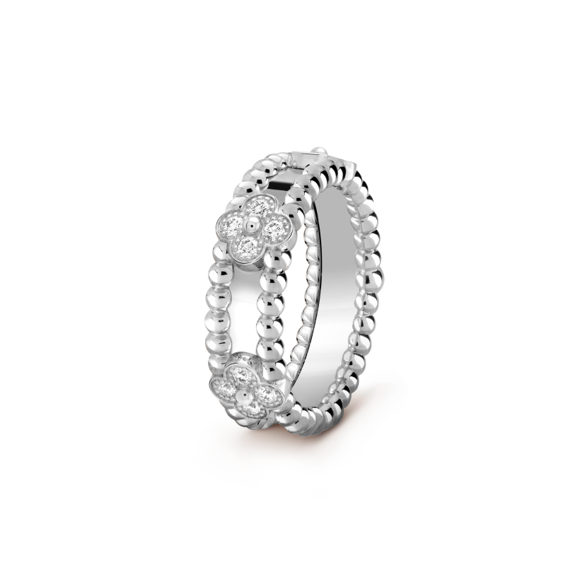 ヴァン クリーフ&アーペルの新作、ペルレ スウィート クローバー リング