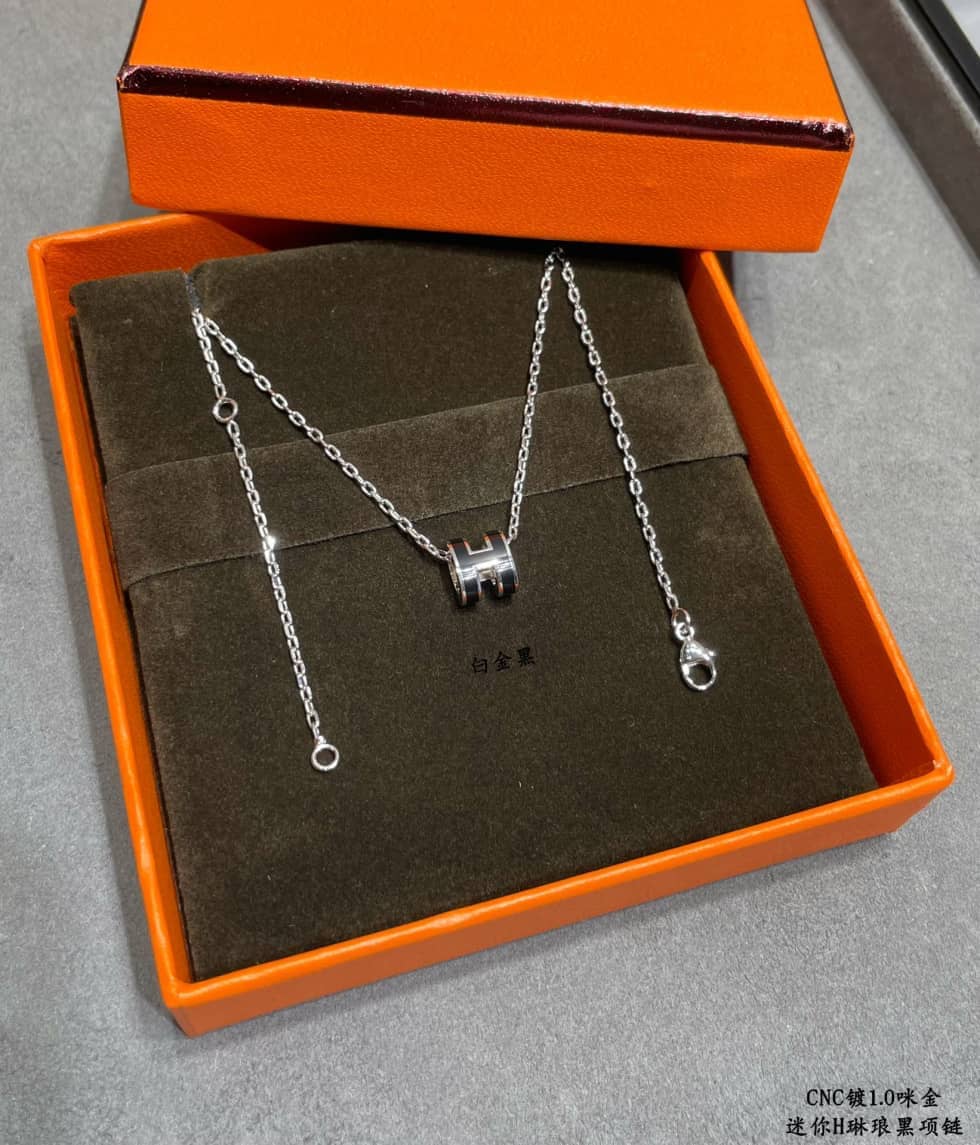 7つ星エルメスネックレス