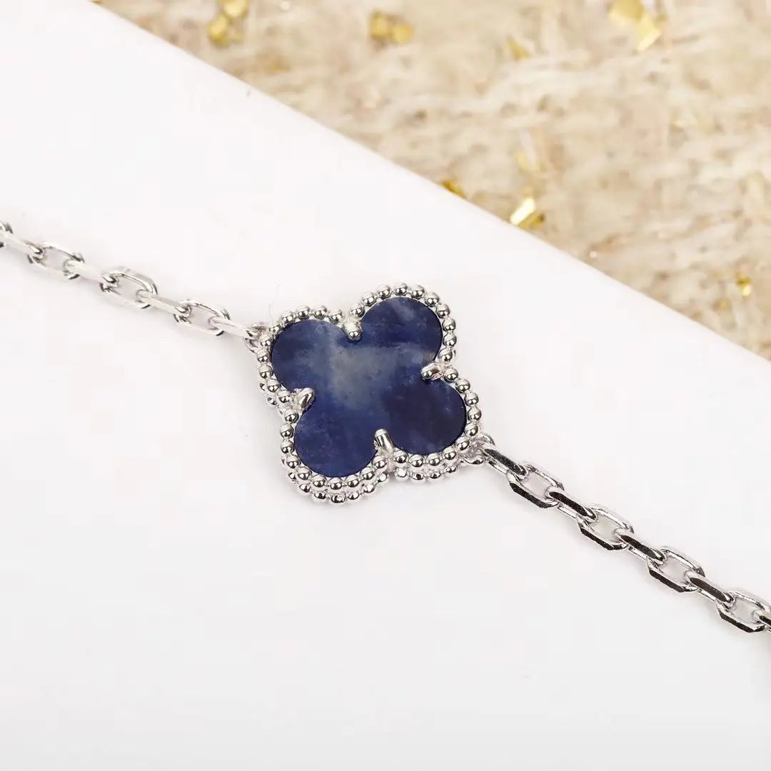 ヴァン クリーフ&アーペル 四つ葉のクローバー ピーターサイト ブレスレット