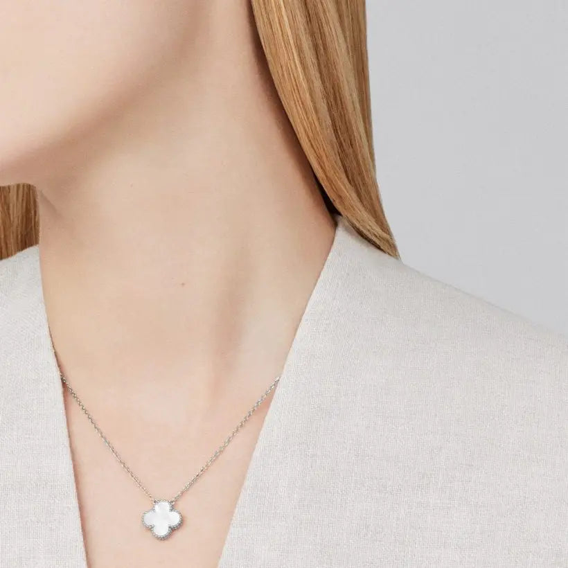 ヴァン クリーフ&アーペルのヴィンテージ アルハンブラ ペンダントの新着