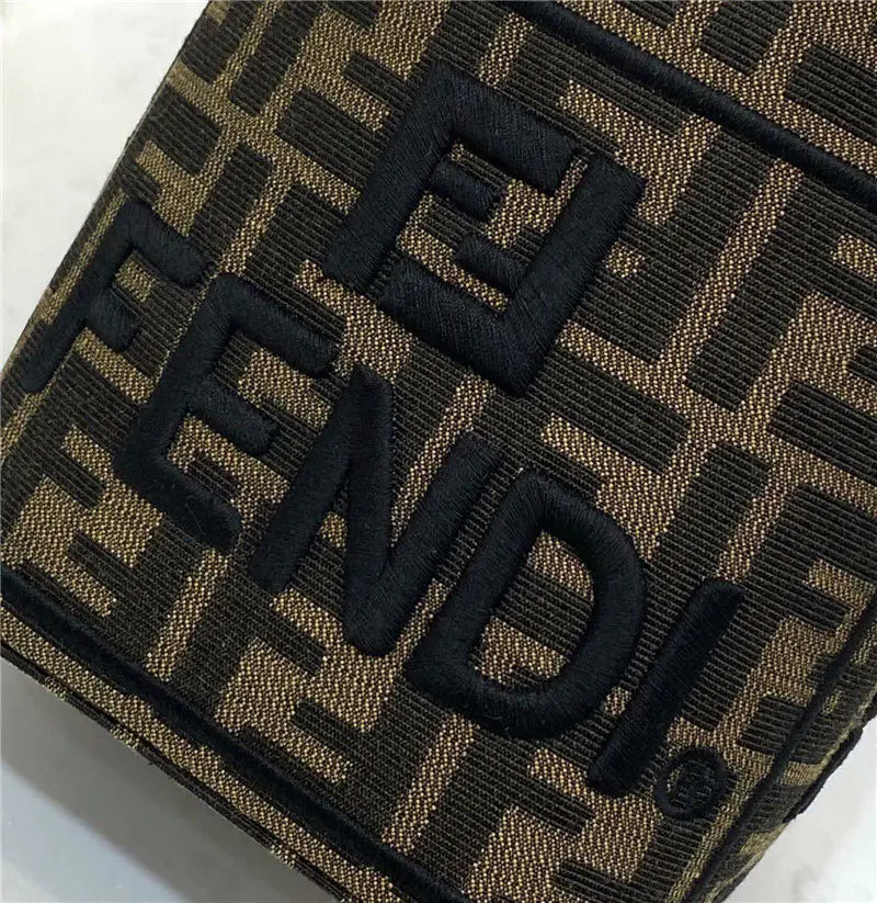 フェンディ モン トレゾール ミニバッグ