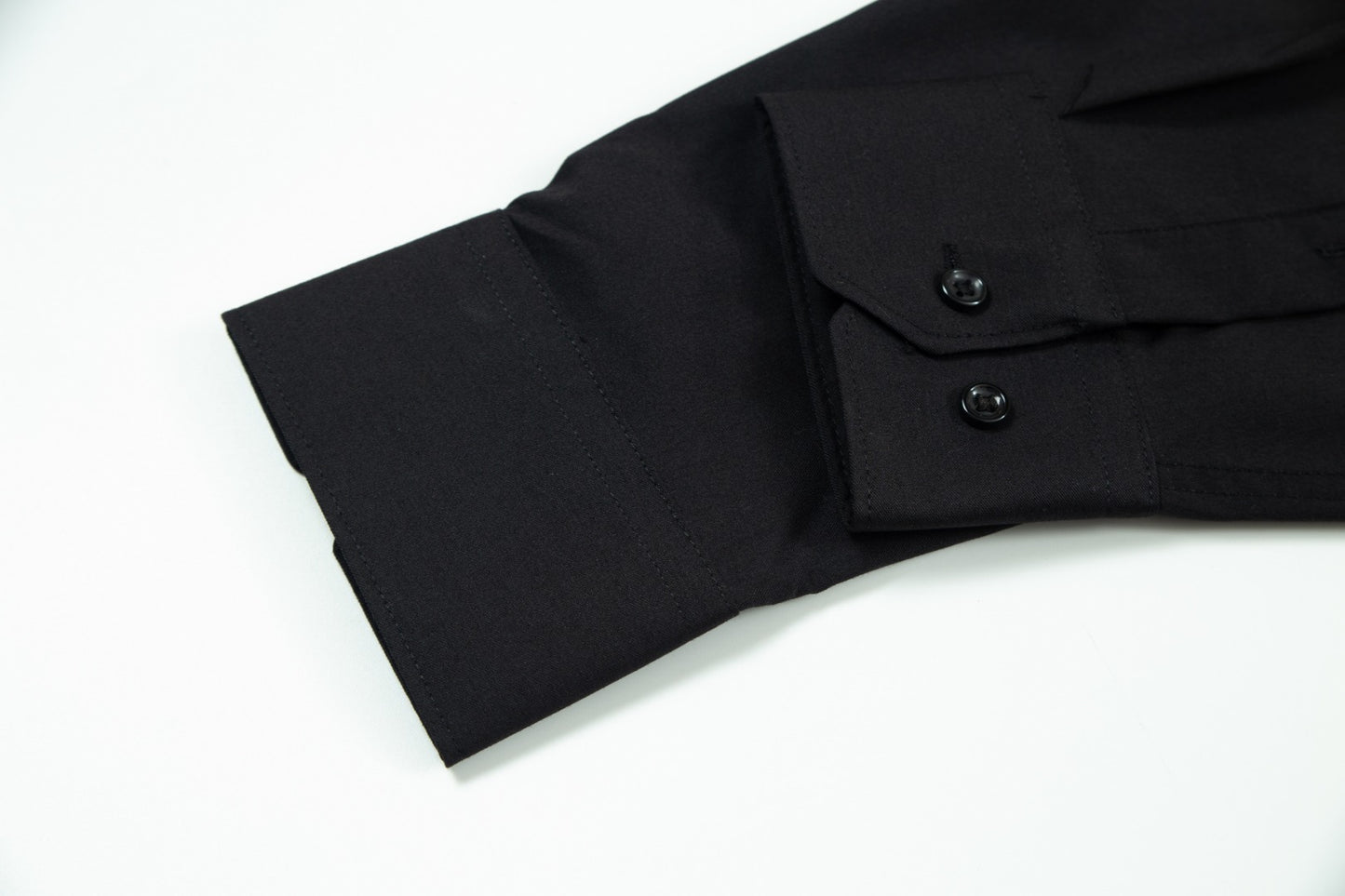 【PRADA 公式旗艦店】プラダ シャツ ご好評に付き再入荷 240803