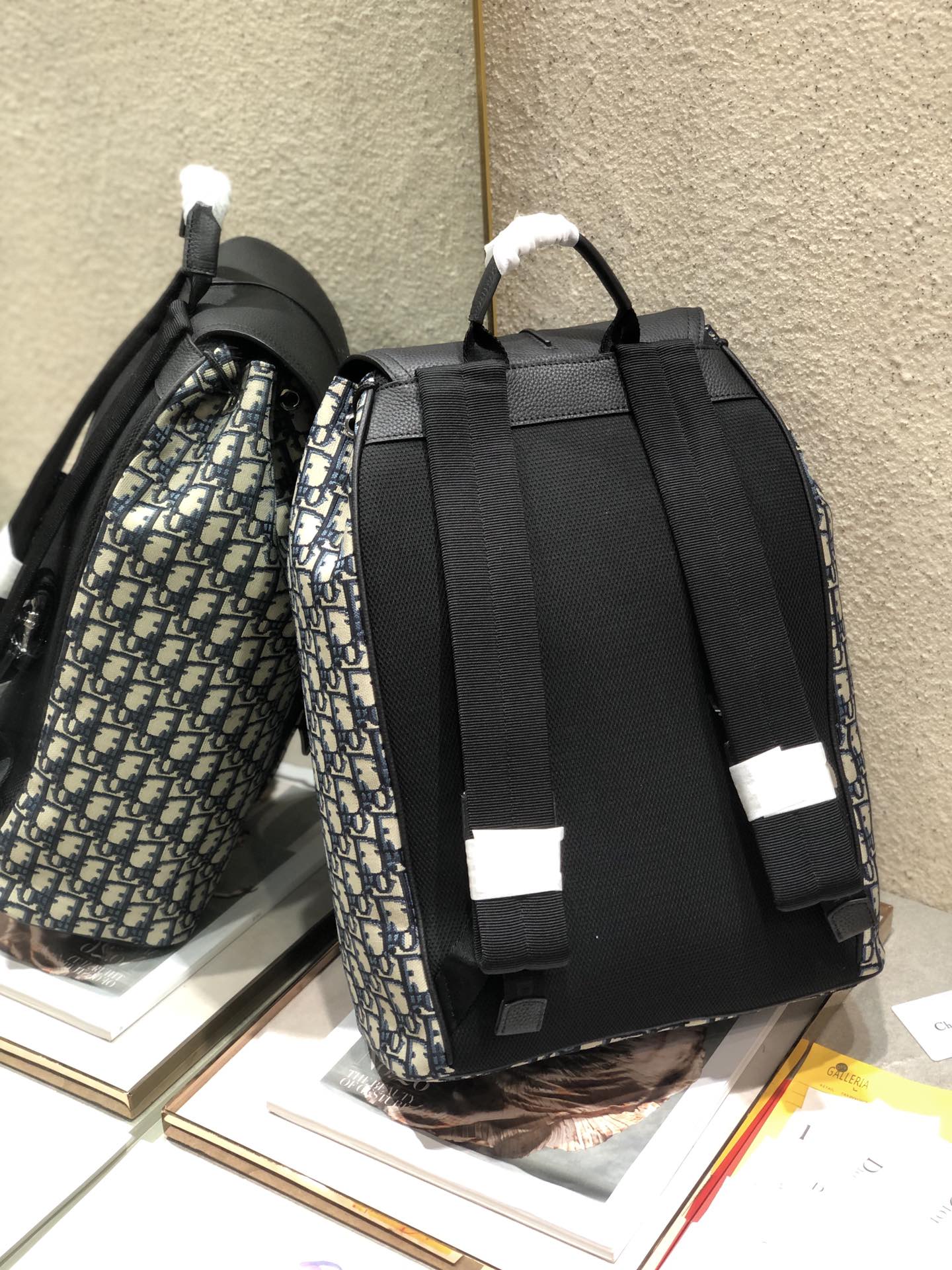 モーション ディオール オブリーク バックパック