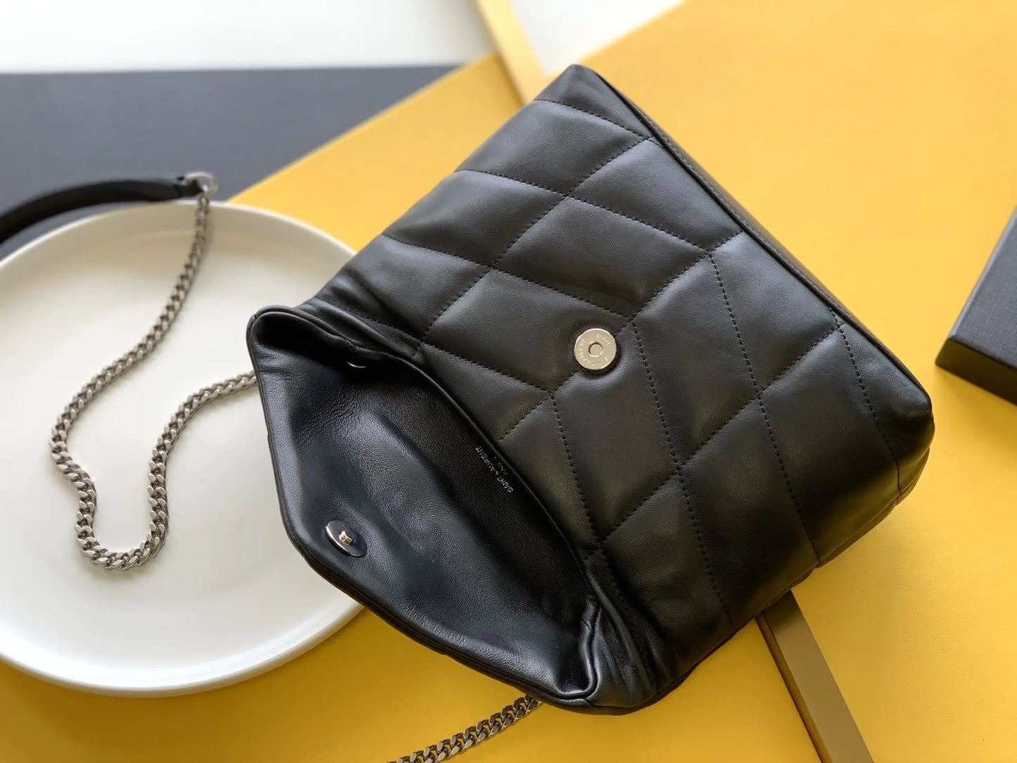 ジャージー素材のパファートイバッグ