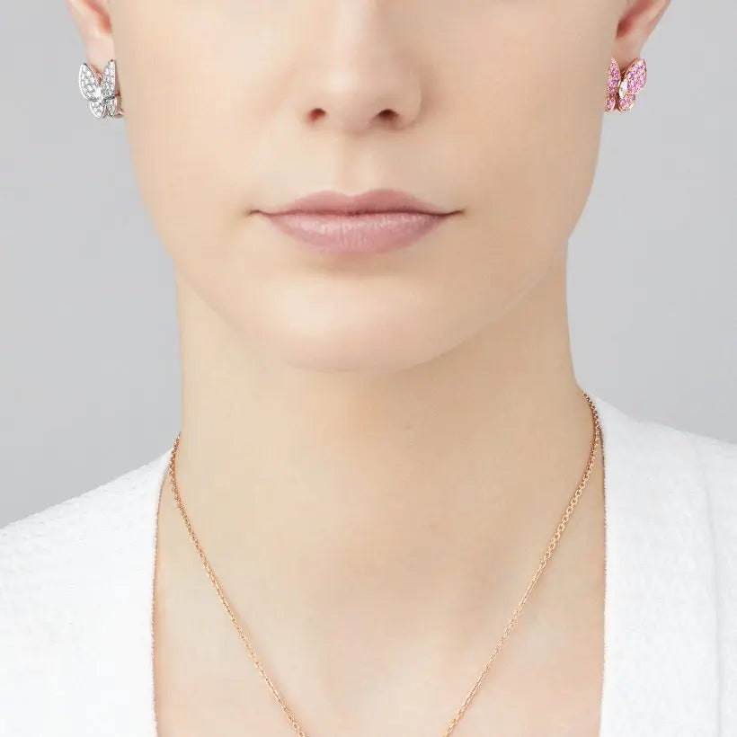 ヴァン クリーフ&アーペルの新作、ツー バタフライ イヤリング