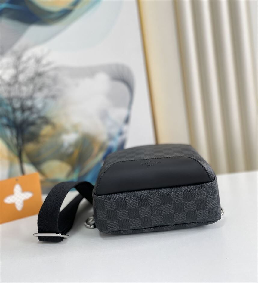 ルイ・ヴィトン アベニュー スリングバッグ – LVB007