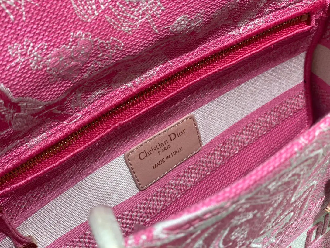 クリスチャン ディオール ミディアム レディ D ライト バッグ