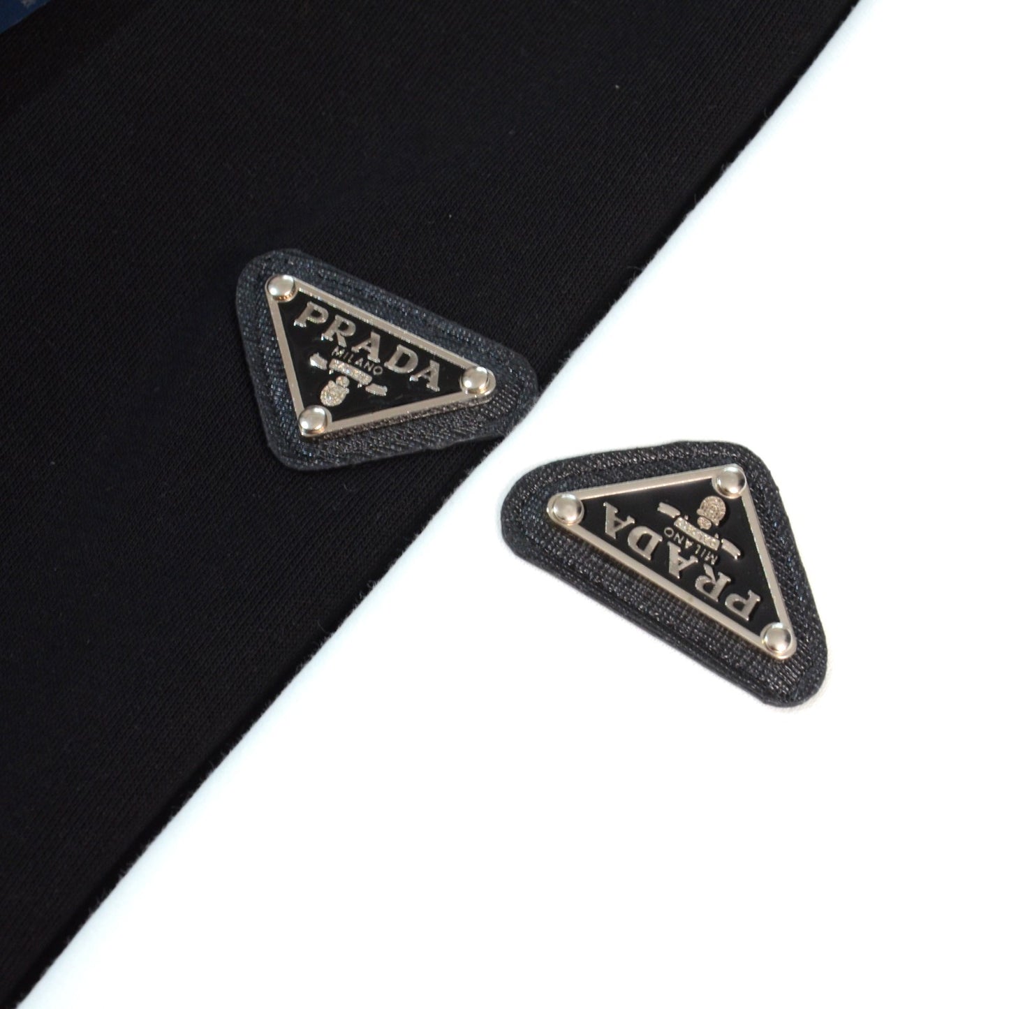 【 PRADA 旗艦店】ご好評に付き再入荷!!