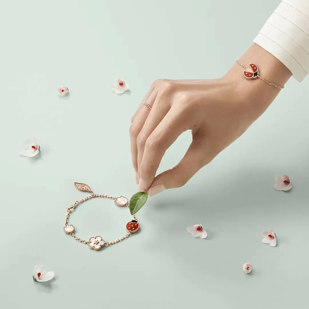 ヴァン クリーフ&アーペル 四つ葉のクローバー てんとう虫ブレスレット