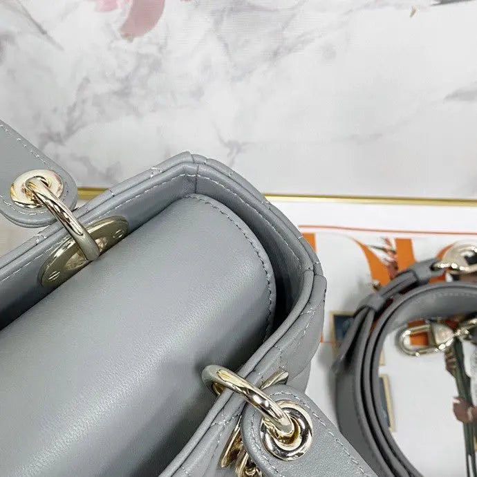 レディディオール レターバッグ グレー