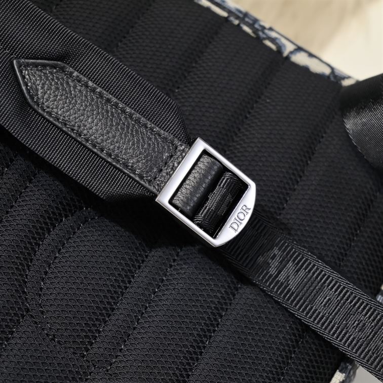 ディオール エクスプローラー バックパック ベージュ&ブラック オブリーク ジャカード – DIO021