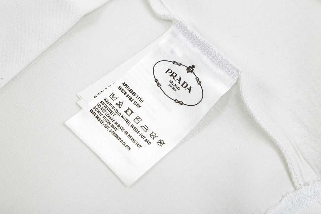 【PRADA公式旗艦店】好評に付き再入荷!!