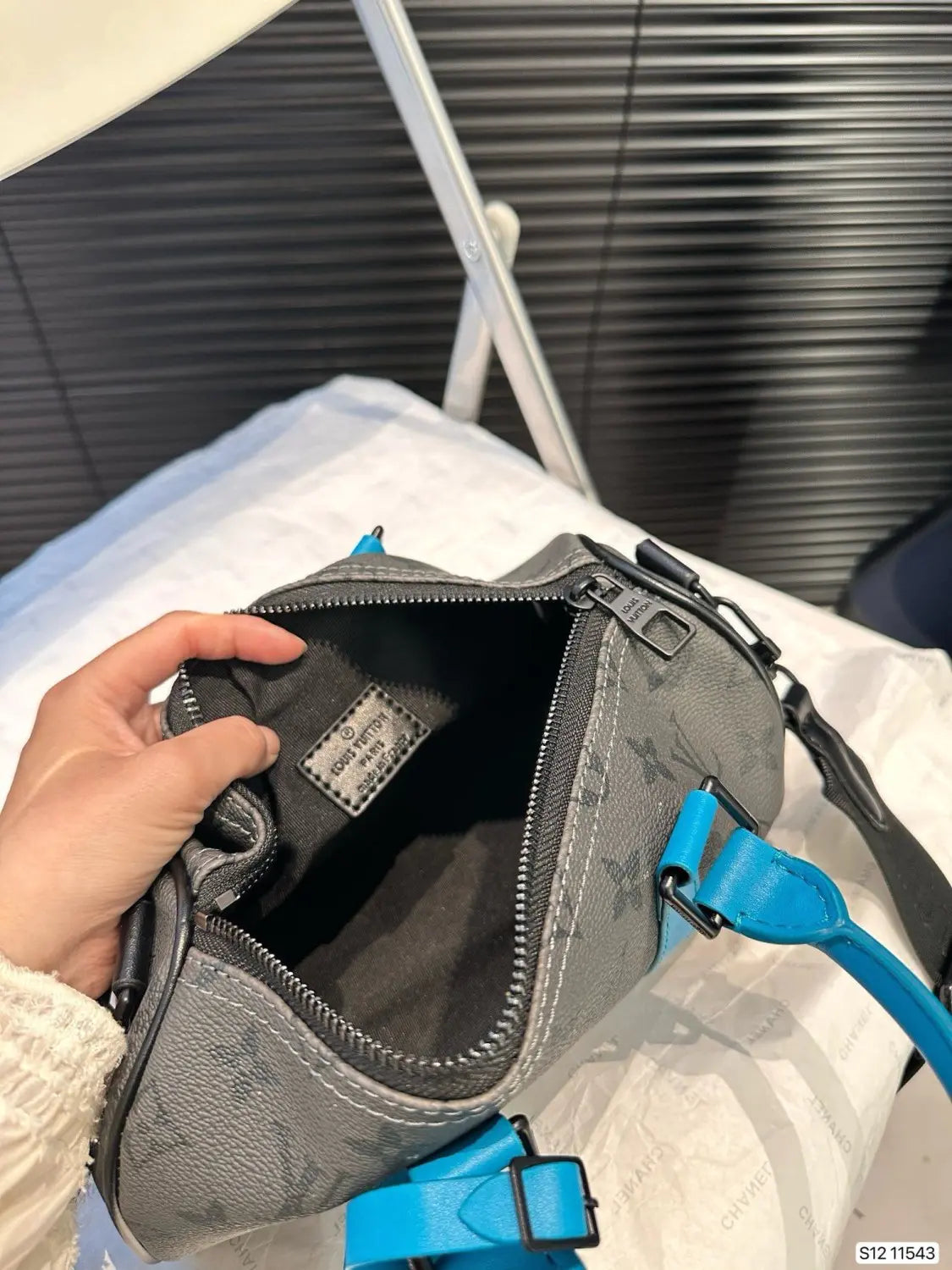 ルイ・ヴィトン M11645 キーポル・バンドリエール25