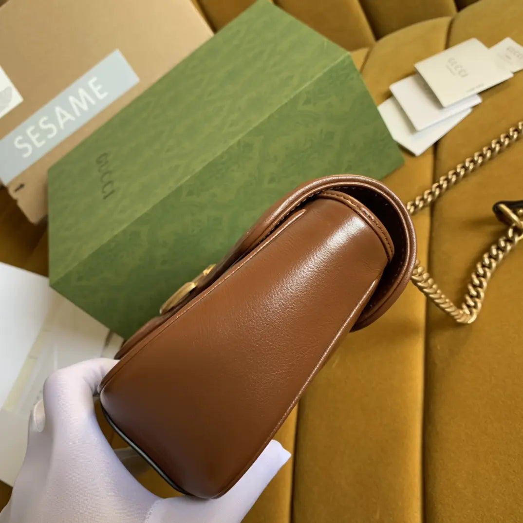 GGマーモント スモール キルティング ショルダーバッグ