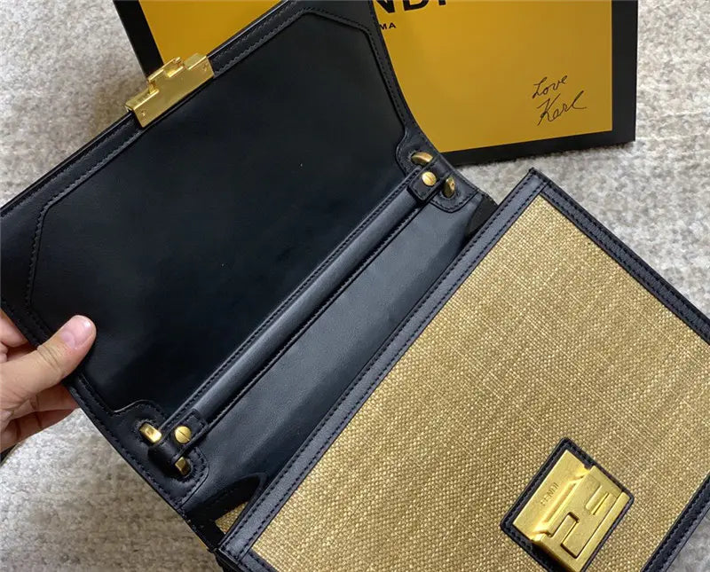 フェンディ エンブロイダリー FFバッグ