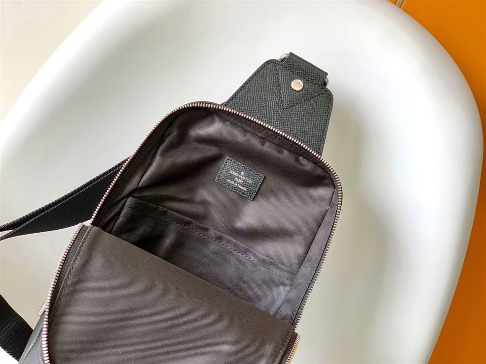 ルイ・ヴィトン アベニュー・スリングバッグ タイガ – LVB030