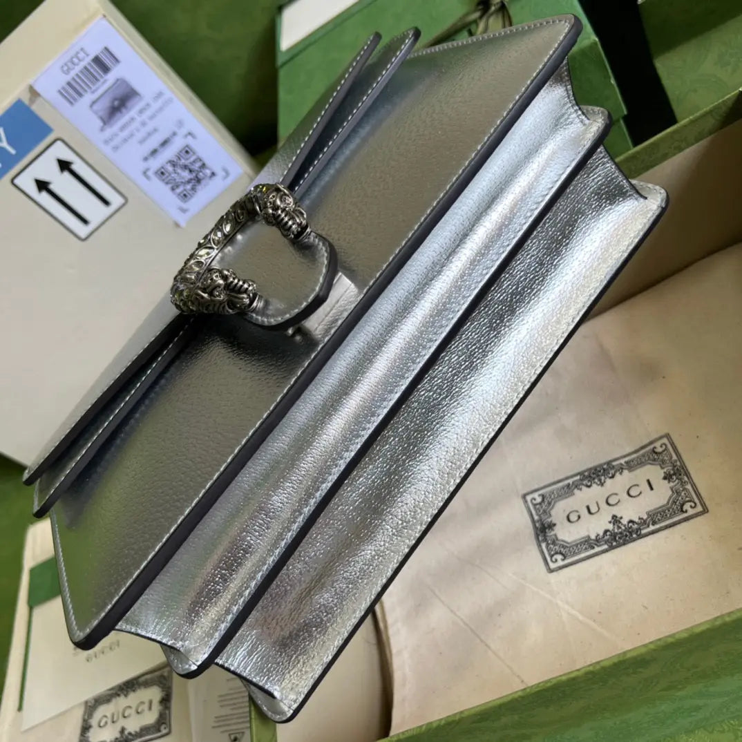 ディオニュソス レザーショルダーバッグ