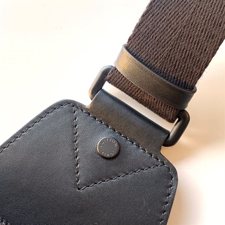 ルイ・ヴィトン アベニュー スリングバッグ モノグラム マカサー – LVB042