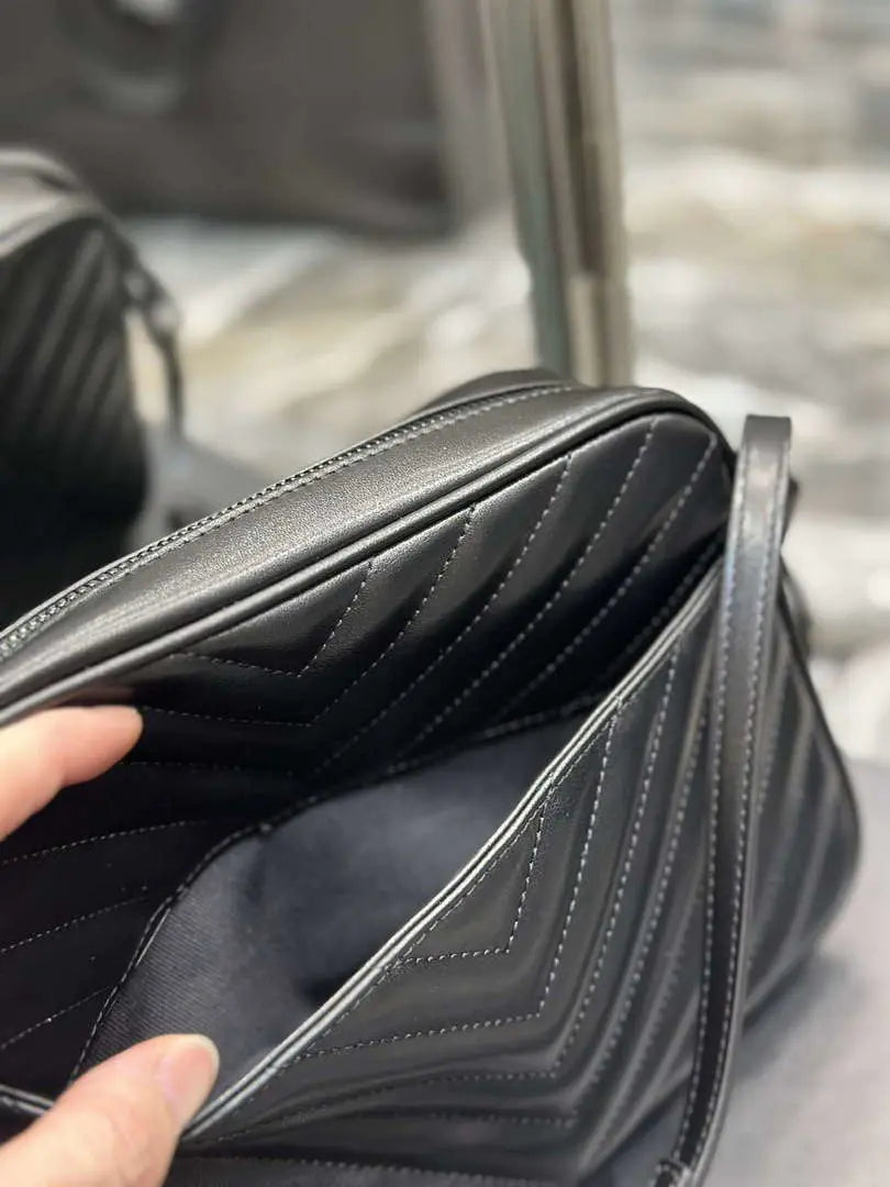 YSL 520534 ルー カメラバッグ マトラッセレザー ブラック ブラックロゴ