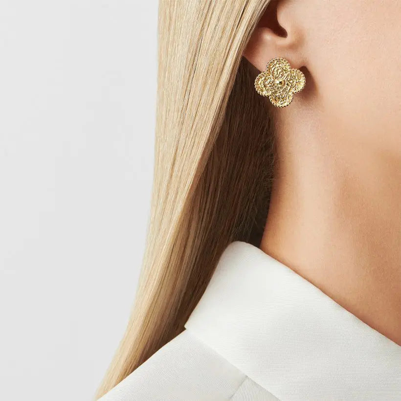 ヴァン クリーフ&アーペルのマジック アルハンブラ イヤリングの新着