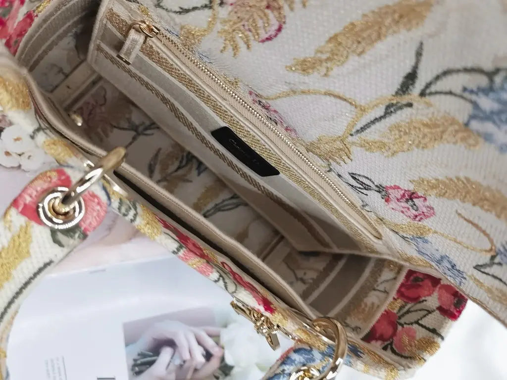 レディディオール