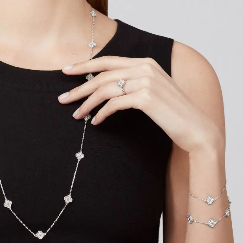 ヴァン クリーフ&アーペルのスウィート アルハンブラ ロングネックレス(16パターン)新登場