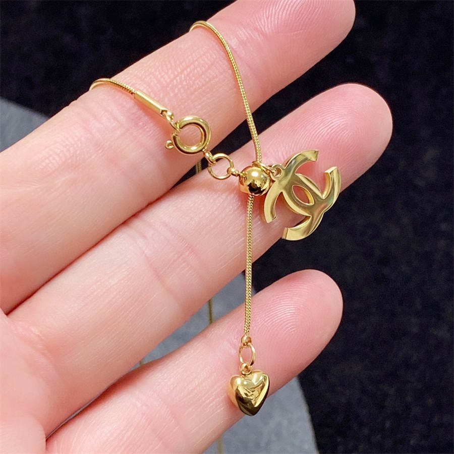 シャネル ダブルC 伸縮式鎖骨ネックレス