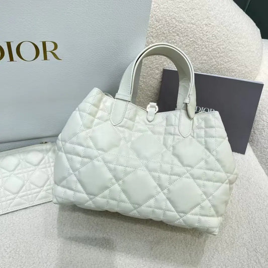 ミディアム レディ ディオール バッグ