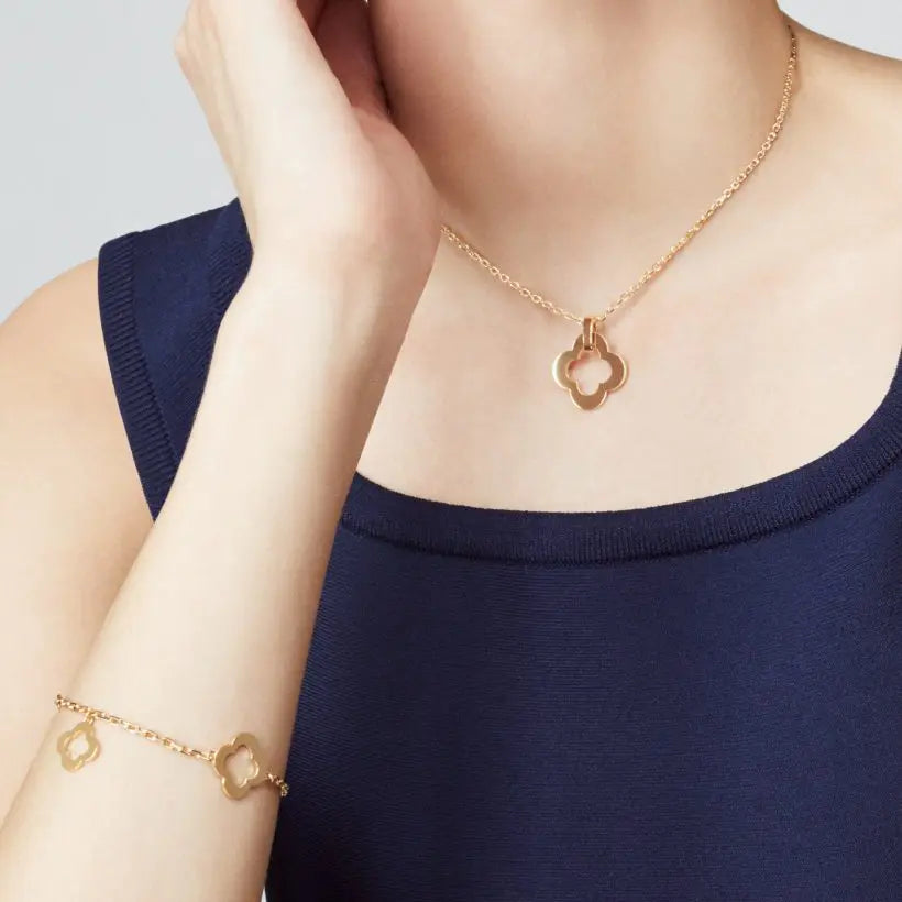 ヴァン クリーフ&アーペルのビザンチン アルハンブラ ブレスレット(3つのパターン)の新着商品