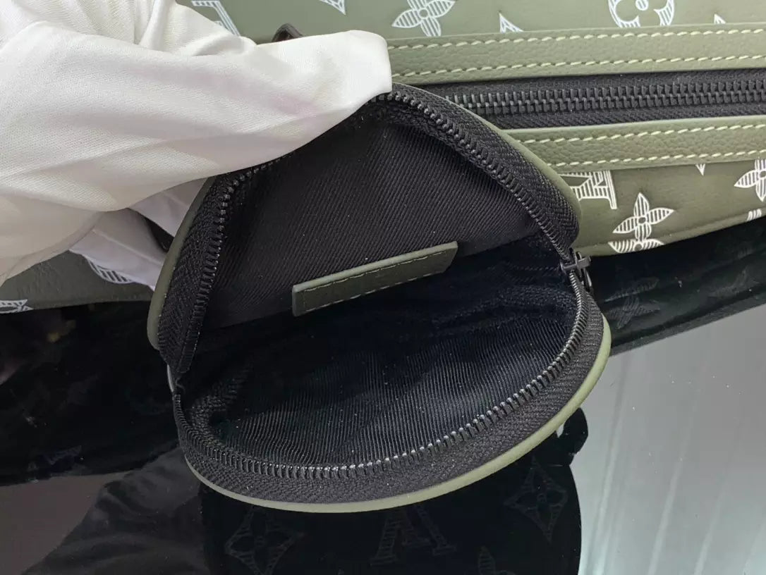 ルイ・ヴィトン デュオ スリングバッグ オリーブグリーン モノグラムシャドウ – LW152