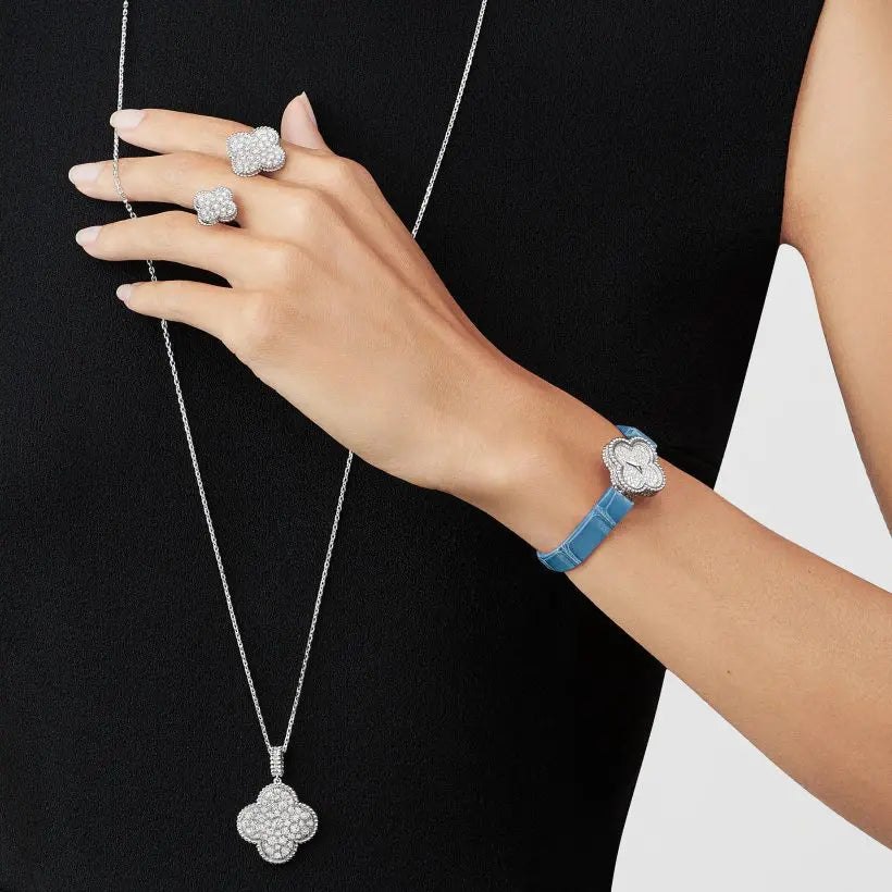 ヴァン クリーフ&アーペル マジック アルハンブラ ロングネックレス(1パターン)新入荷