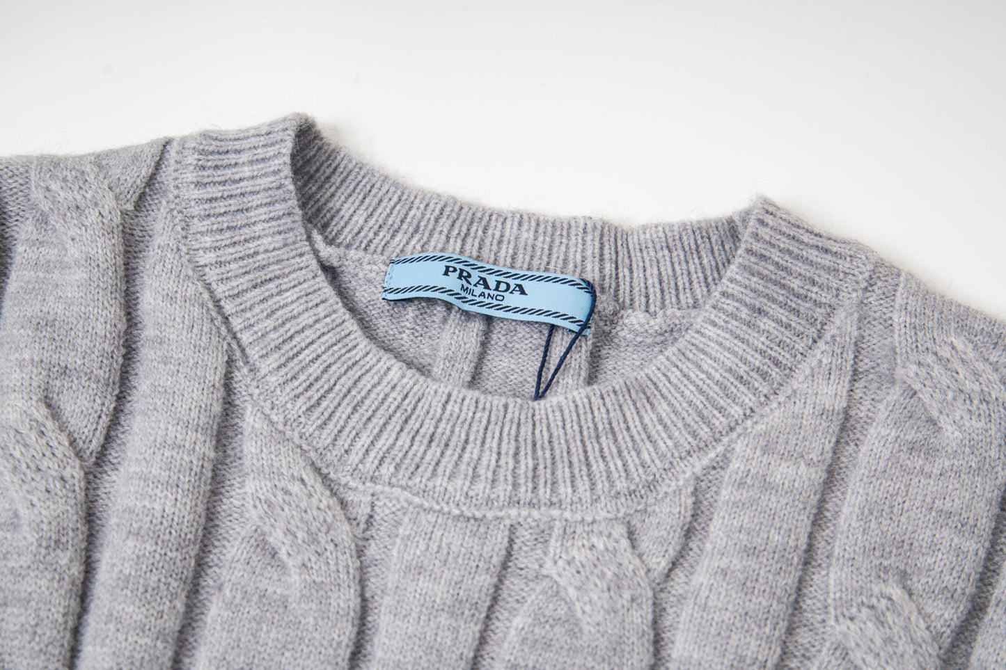 【PRADA旗艦店】プラダ セーター 男女兼用 ご好評に付き再入荷！