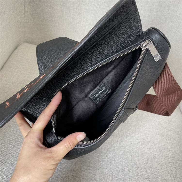 ディオール カクタス ジャック ディオール サドルバッグ ブラック グレインカーフスキン シグネチャー刺繍入り – DIO019