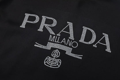 【PRADA 公式旗艦店】プラダ シャツ ご好評に付き再入荷 241119