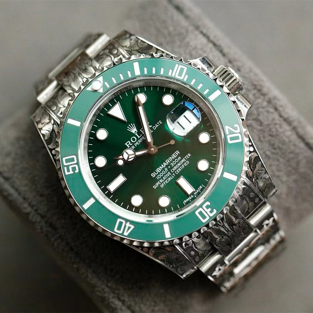 ロレックス サブマリーナーデイト 彫金 116610LV 数が少ない