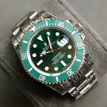 ロレックス サブマリーナーデイト 彫金 116610LV 数が少ない