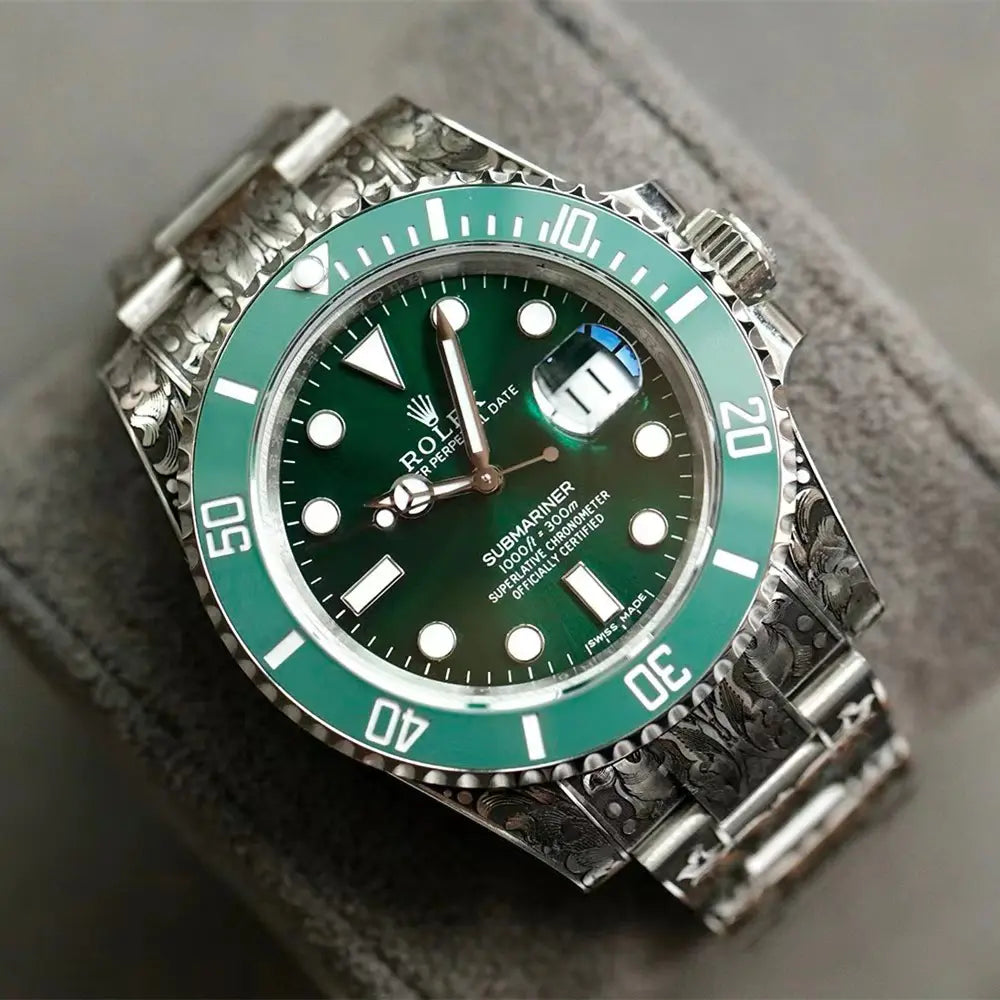 ロレックス サブマリーナーデイト 彫金 116610LV 数が少ない