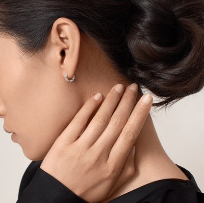 ラブシングルイヤリング