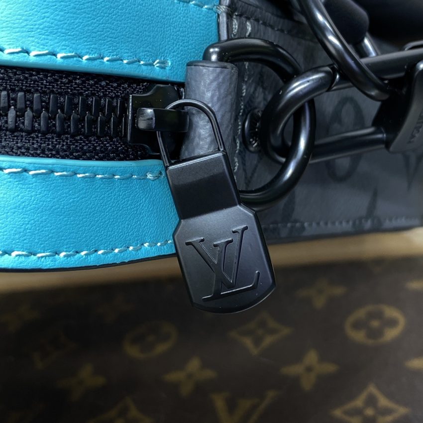 LV オンザゴー シルバー ソフト