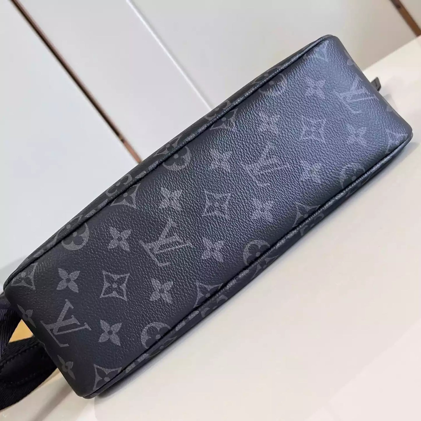 XL ブラック モノグラム エクリプス キャンバス アクセサリーポーチ M11741 – LW445